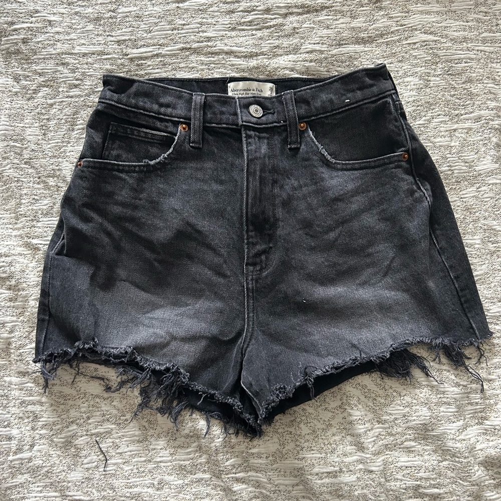 Abercrombie Ultra High Rise Mom Short- ALL OFFERS ACCEPTED